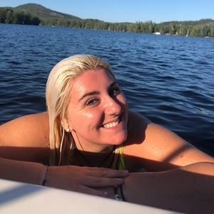 Meet your Posher, Natalie